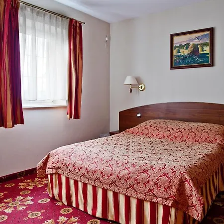 Relaks Hotel 3*